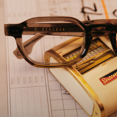 conheça nossa linha de óculos de grau a partir de R$545 com lentes de grau básicas inclusas.